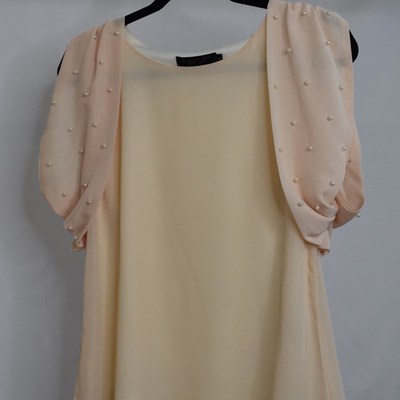 Blush & Pearl Top - Picture 2 of 6